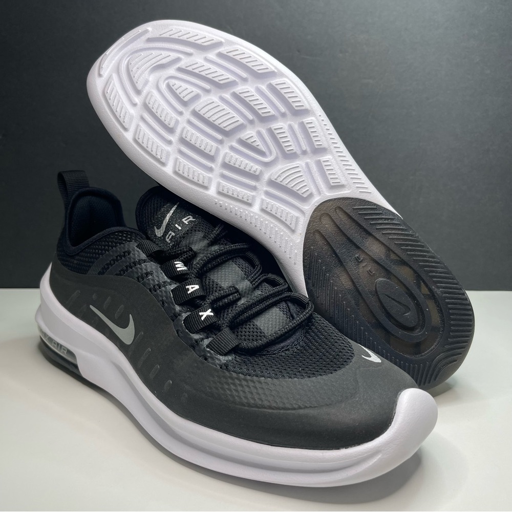 Nike Air Max Axis Premium Black Metallic Dark Grey Women’s Size 9 - Picture 1 of 9